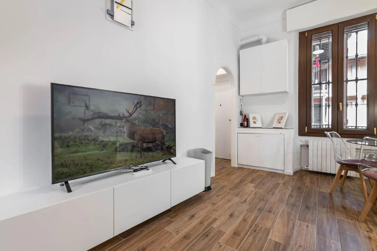 Easylife - Coccole E Relax Nel Cuore Di Isola Milán